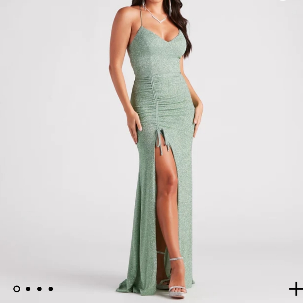 Windsor Raina glitter knit high slit mermaid dress size medium - Picture 8 of 8
